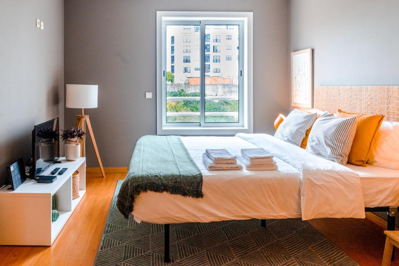 Sunny Studio In The Heart Of Lapa - 5Min Walk To Metro! ปอร์โต ภายนอก รูปภาพ